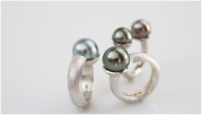 Rings in silver with cultivated tahiti pearls