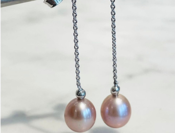 Earrings in 18k white gold with pink freshwater pearls
