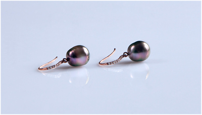 Earrings in18k rosé gold with cultured tahiti pearls