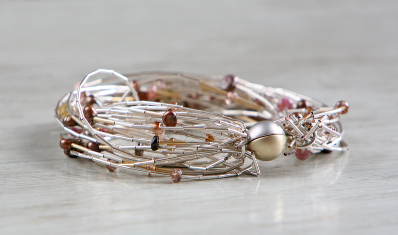 Bracelet in silver sand gold-plate with tourmalines and freshwater pearls